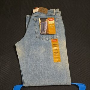 Wrangler Men's 5 Star Relaxed Fit Light Blue Jeans